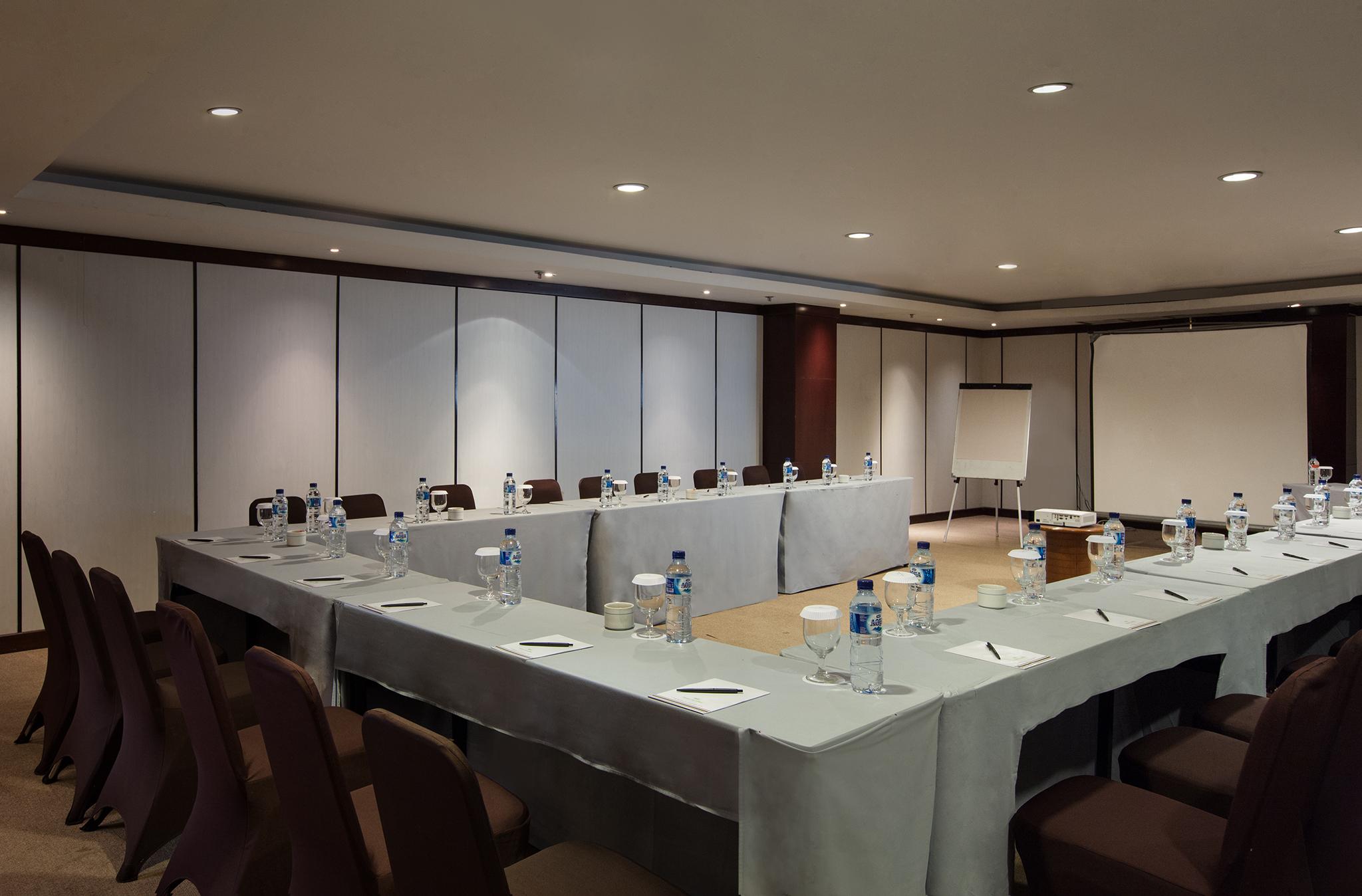 Hotel Santika Premiere Semarang Extérieur photo