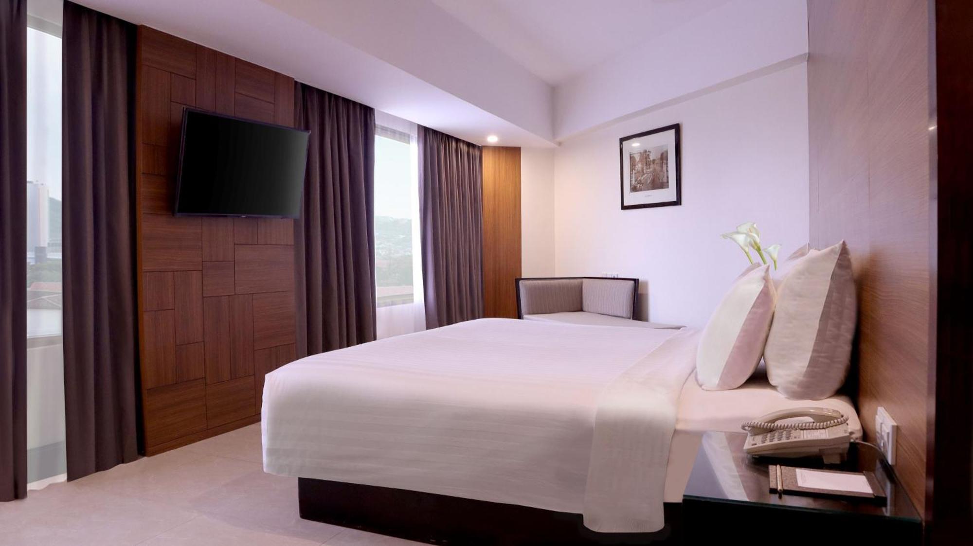 Hotel Santika Premiere Semarang Extérieur photo