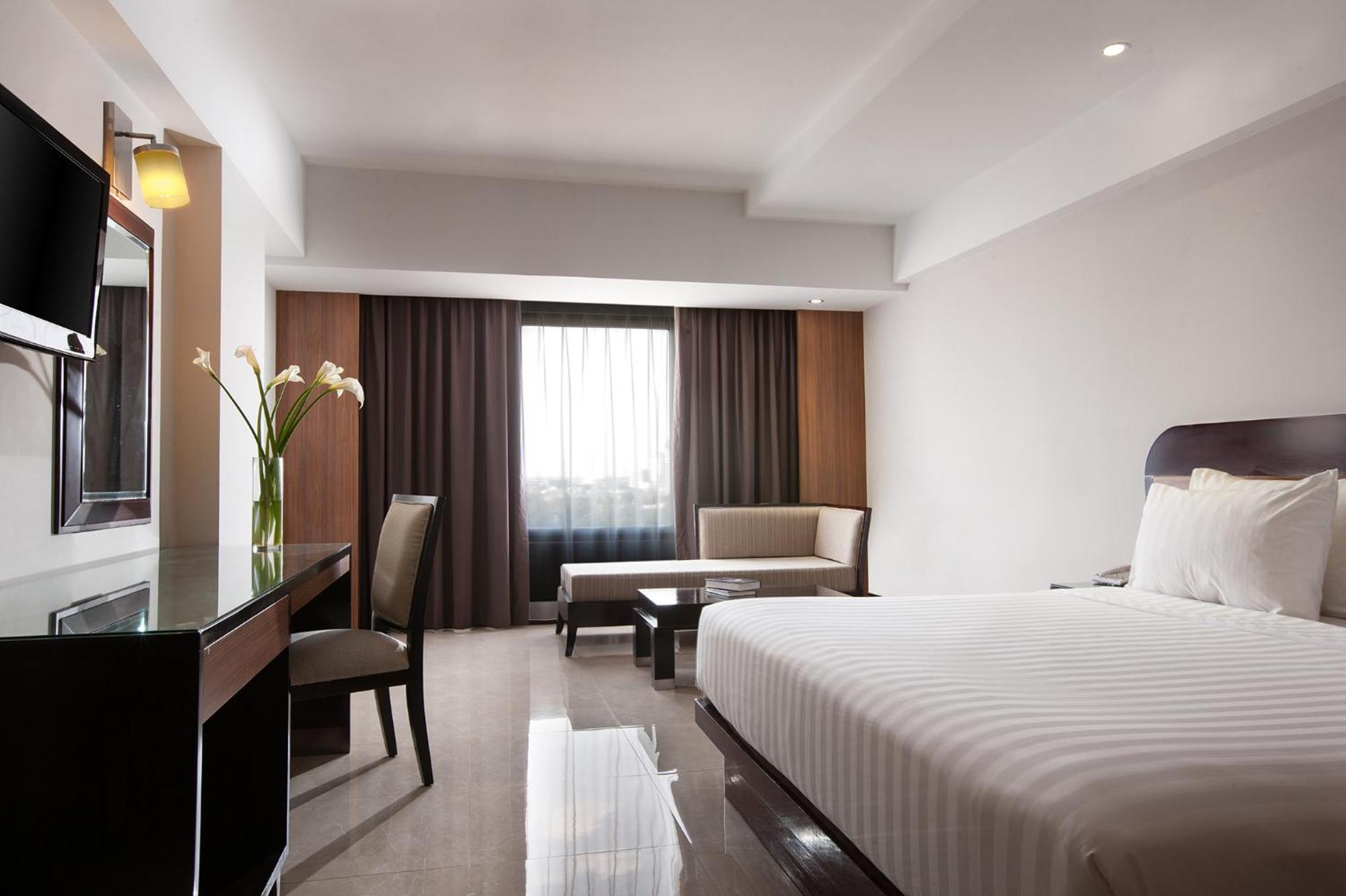Hotel Santika Premiere Semarang Extérieur photo