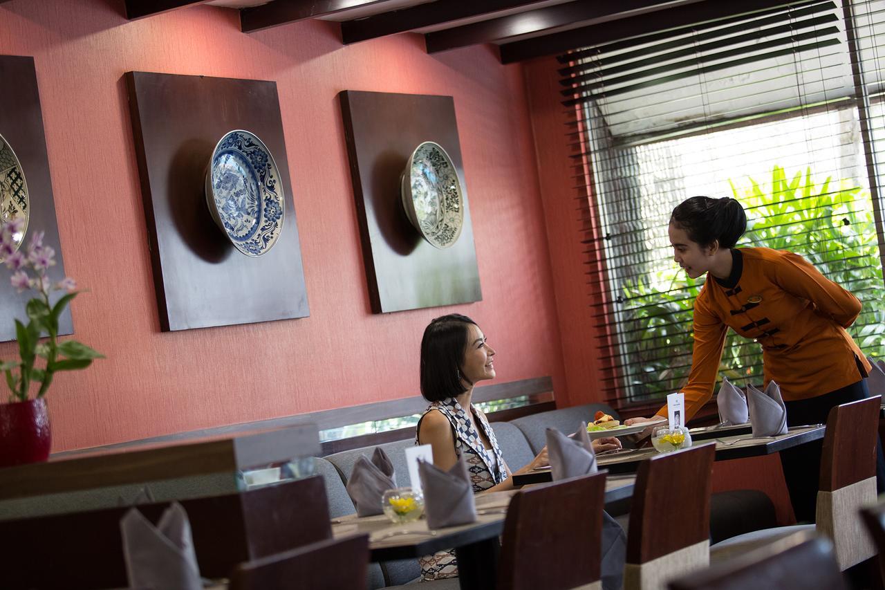 Hotel Santika Premiere Semarang Extérieur photo